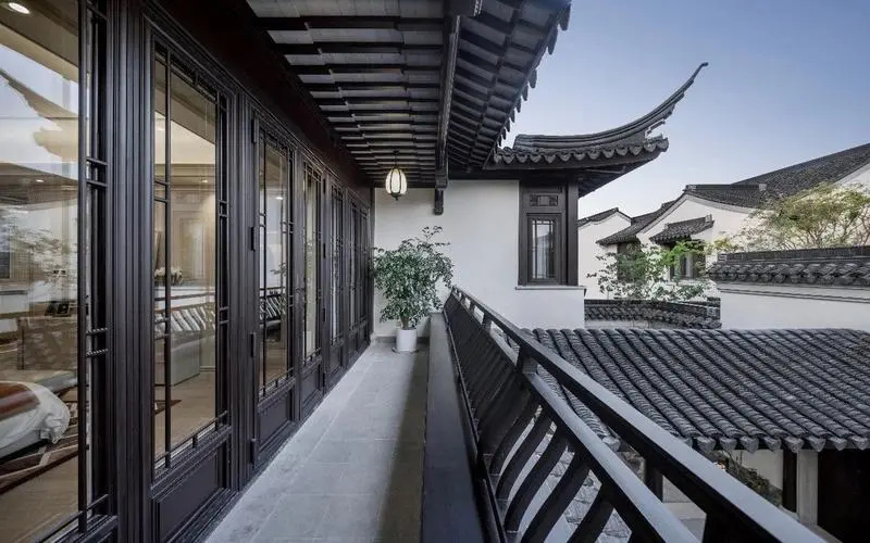 无锡的李江南。