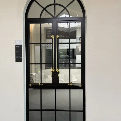 WOM68 OUTWARD-OPENING WINDOW